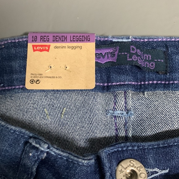 NWT -Levi’s Girls - Denim Legging Adjustable waistband Size: 10 reg - Picture 6 of 8